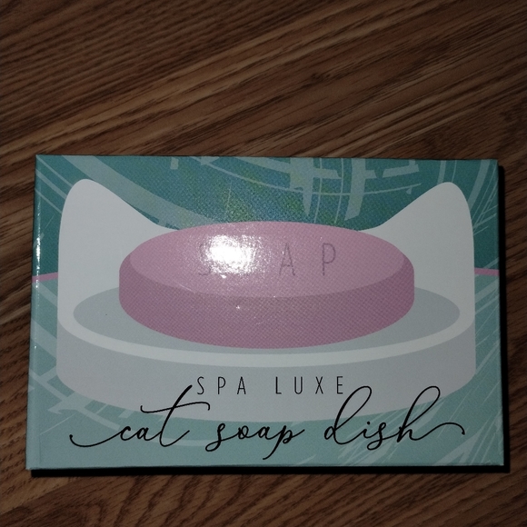 Official catlady box items - Picture 4 of 12